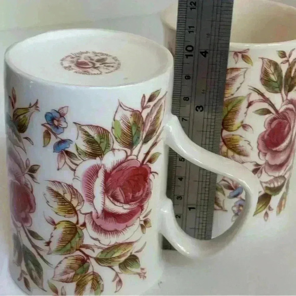 Set of two 2006 Roy  Kirkham fine bone china English Summer Rose mugs - Picture 8 of 9